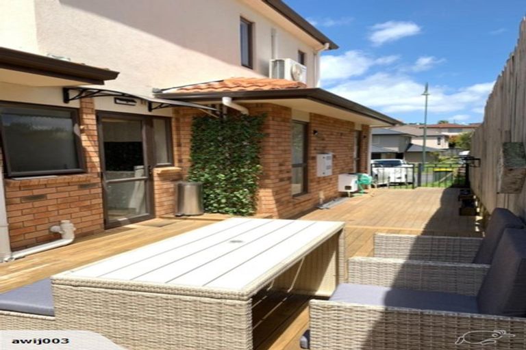 Photo of property in 13 Living Stream Road, Albany Heights, Auckland, 0632