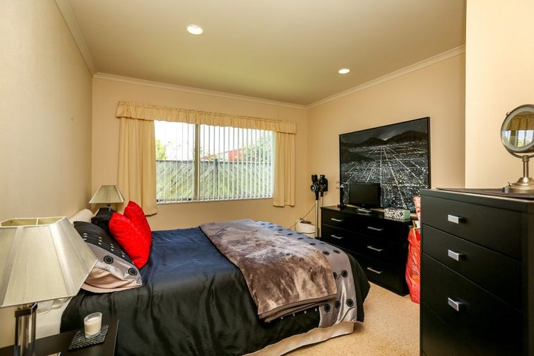 Photo of property in 301 Huatoki Street, Upper Vogeltown, New Plymouth, 4310