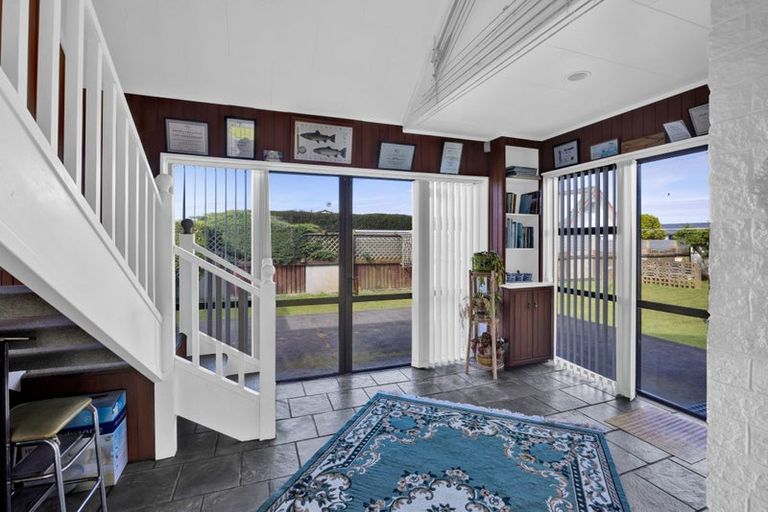 Photo of property in 15 Green Lane, Hawera, 4610
