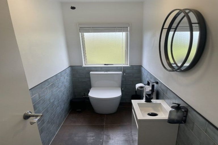 Photo of property in 3 Fresil Lane, Massey, Auckland, 0614