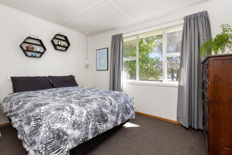 Photo of property in 52 Leicester Avenue, Tamatea, Napier, 4112