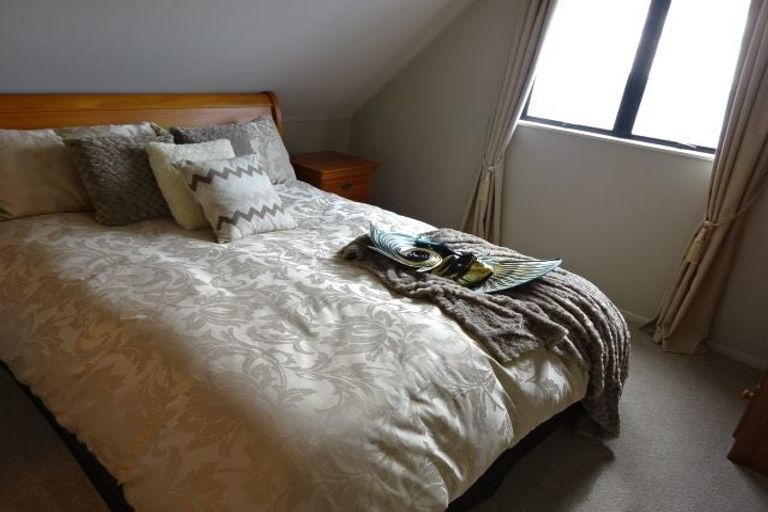 Photo of property in 1/6 Duncansby Road, Stanmore Bay, Whangaparaoa, 0932