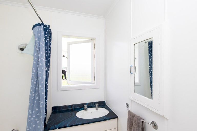 Photo of property in 19 Rakino Drive, Kerepehi, Paeroa, 3671