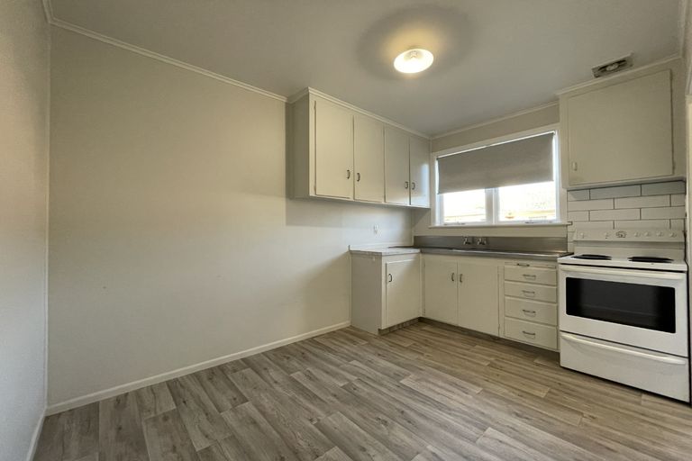Photo of property in 1/42-44 Opaheke Road, Opaheke, Papakura, 2113