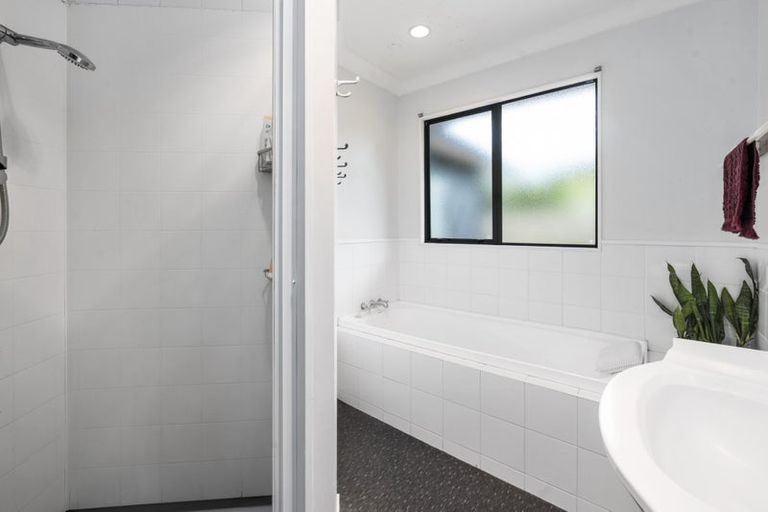 Photo of property in 26 Carter Drive, Pomare, Rotorua, 3015