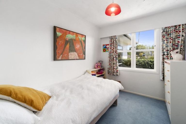 Photo of property in 11 Montmere Avenue, Te Atatu Peninsula, Auckland, 0610