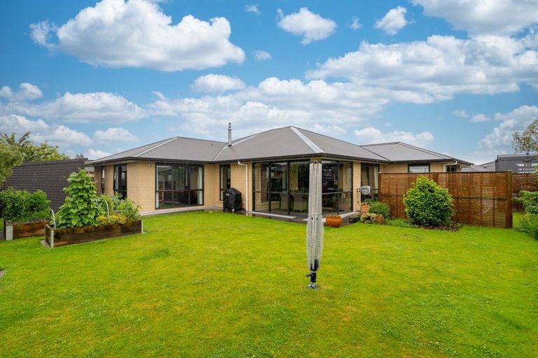 Photo of property in 18 Feist Street, Carterton, 5713