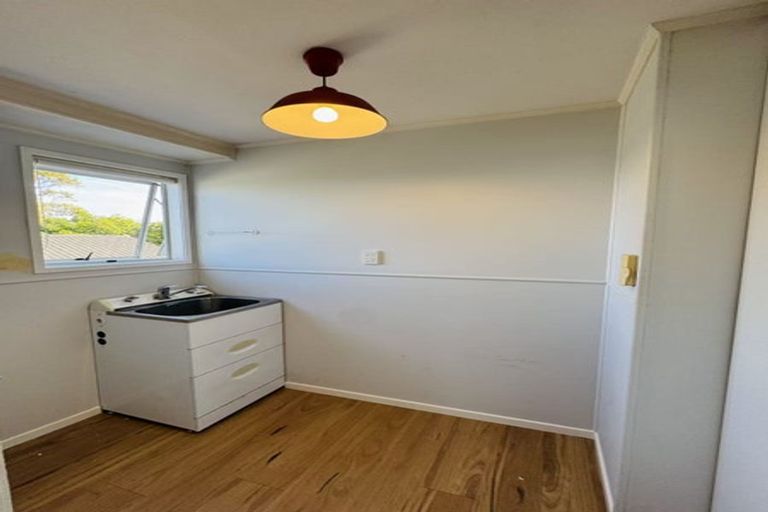 Photo of property in 4 Cushla Place, Massey, Auckland, 0614