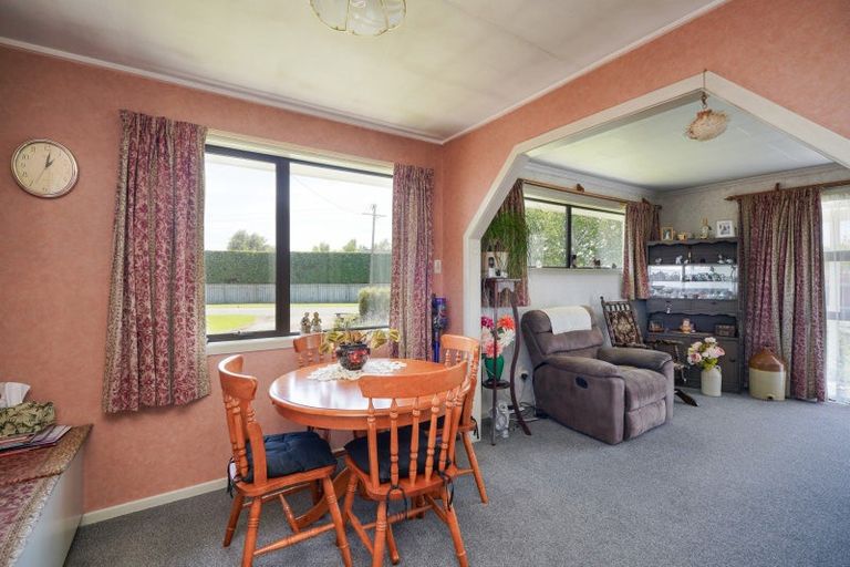 Photo of property in 42 Aloway Street, Wallacetown, 9816