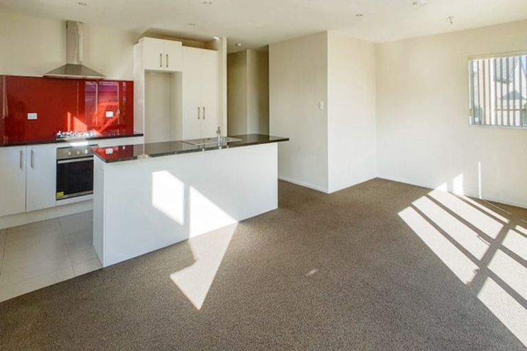 Photo of property in 18 Popokatea Drive, Takanini, 2112