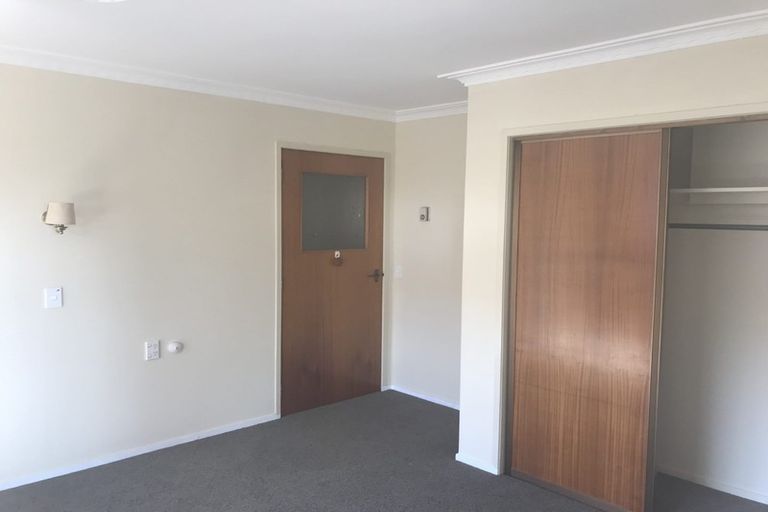 Photo of property in 2/8 Tamatea Road, Taupo, 3330