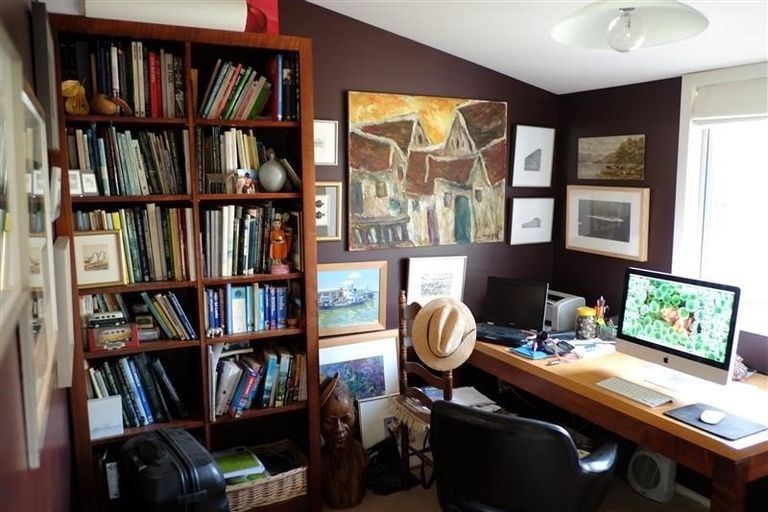 Photo of property in 287 Marine Parade, Napier South, Napier, 4110