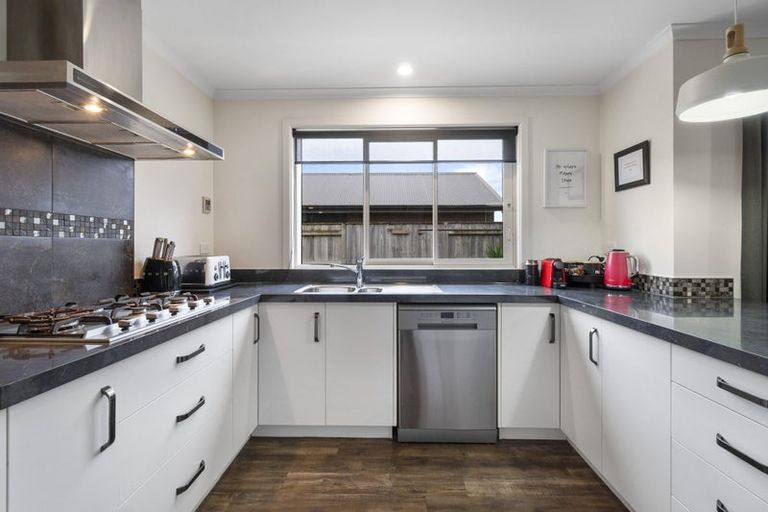 Photo of property in 32 Oak Crescent, Ashhurst, 4810