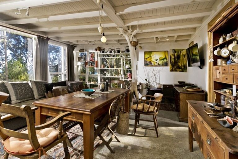 Photo of property in 105 Domain Crescent, Muriwai, 0881