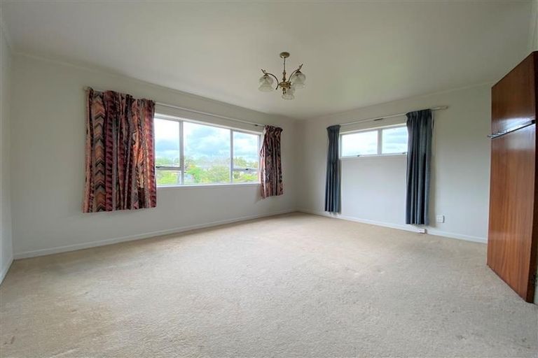 Photo of property in 5 Margan Avenue, New Lynn, Auckland, 0600