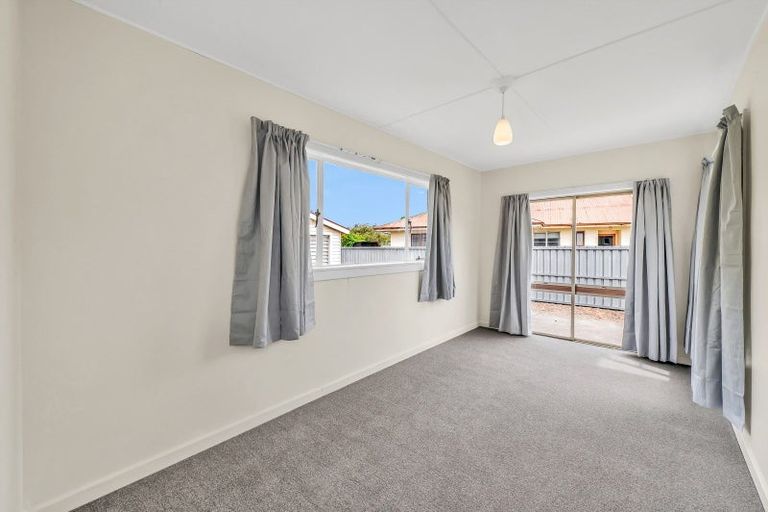 Photo of property in 39 Leeston And Lake Road, Leeston, 7632