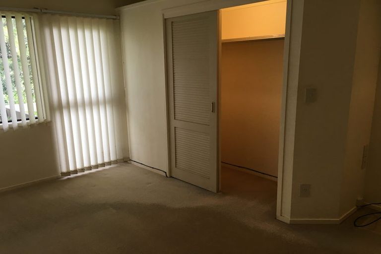 Photo of property in 86 Hattaway Avenue, Bucklands Beach, Auckland, 2012