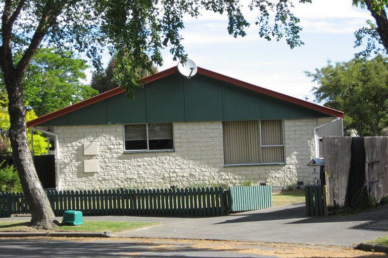 Photo of property in 1/8 Betula Place, Parklands, Christchurch, 8083