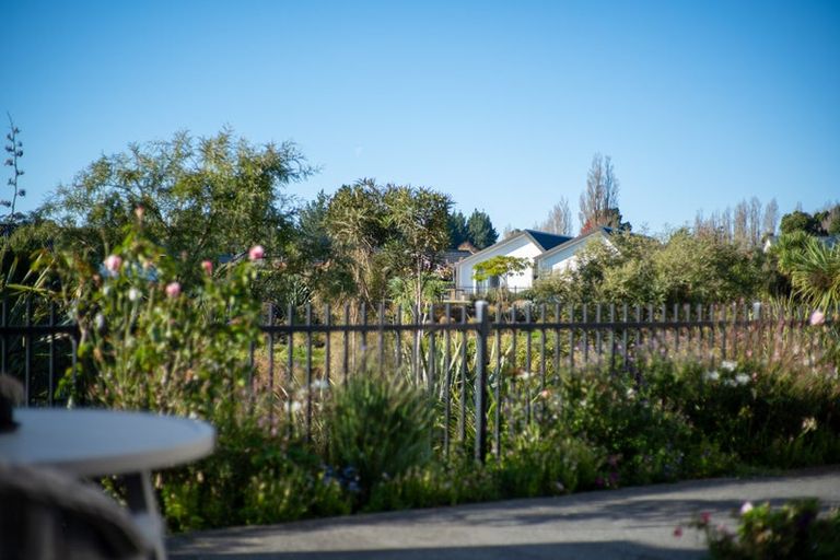 Photo of property in 98 Te Rito Street, Marshland, Christchurch, 8083