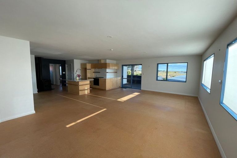 Photo of property in 1921 Parewanui Road, Parewanui, Bulls, 4894