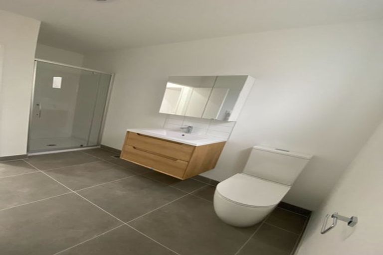 Photo of property in 36 Sinton Road, Hobsonville, Auckland, 0618