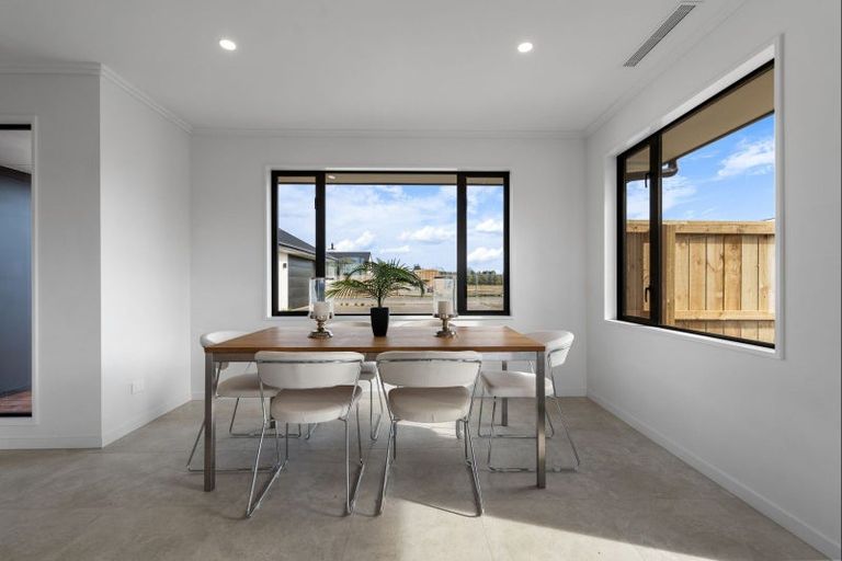 Photo of property in 23 Ridgeland Way, West Melton, 7618