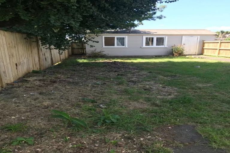 Photo of property in 56 Mckenzie Road, Mangere Bridge, Auckland, 2022