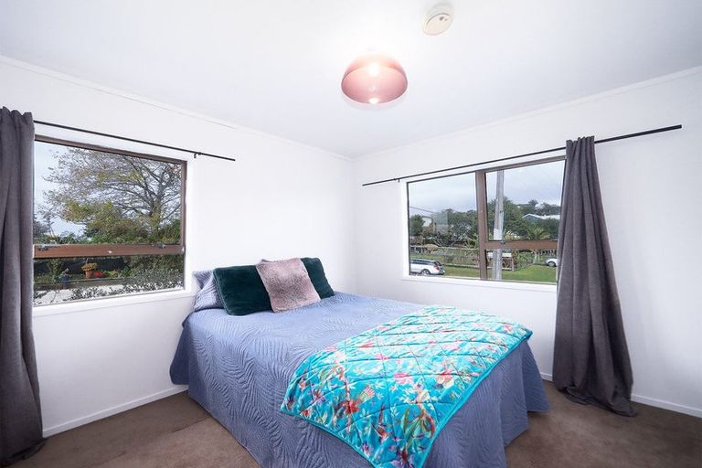 Photo of property in 75 Yorke Road, Haruru, 0204