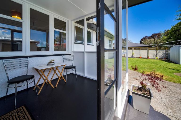 Photo of property in 105 Wilson Street, Hawera, 4610