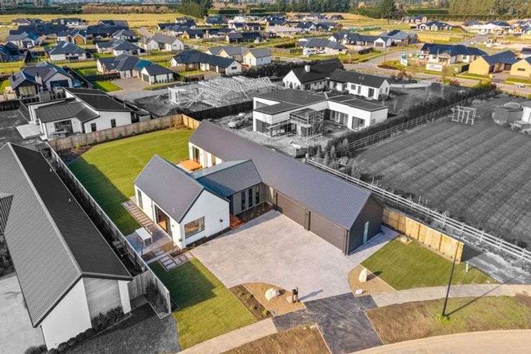 Photo of property in 51 Kingsdowne Drive, West Melton, 7618