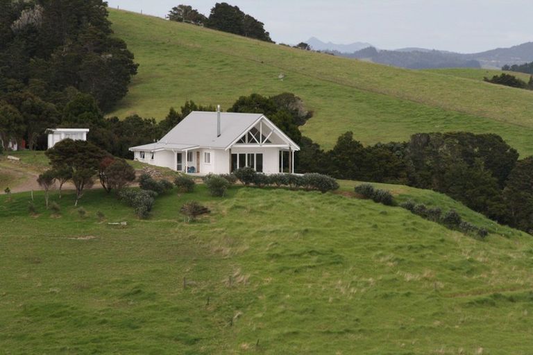Photo of property in 169 Te Toiroa Road, Ngunguru, Whangarei, 0173