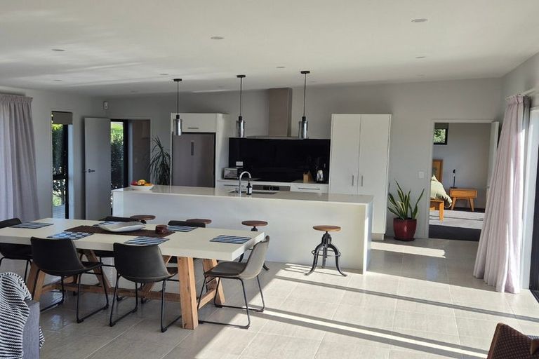 Photo of property in 330 Cable Bay Block Road, Cable Bay, 0420