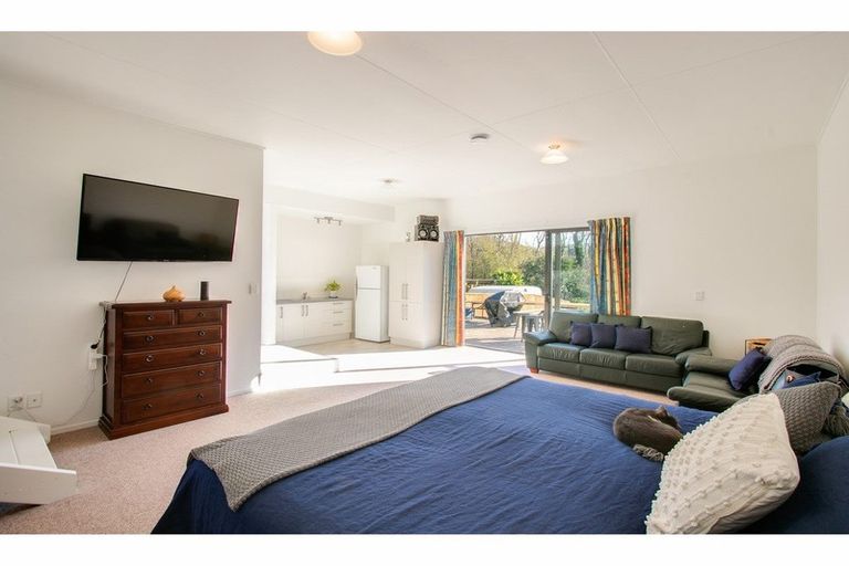Photo of property in 15 Gillies Crescent, Waimarama, Havelock North, 4294