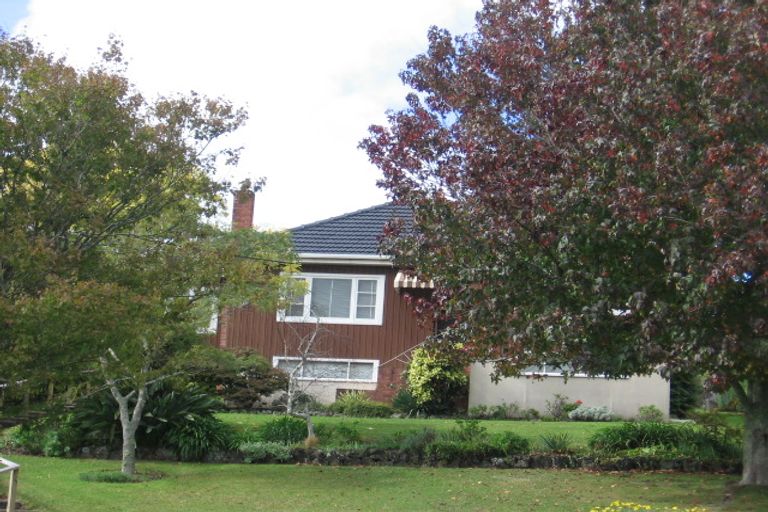 Photo of property in 26 Captain Scott Road, Glen Eden, Auckland, 0602