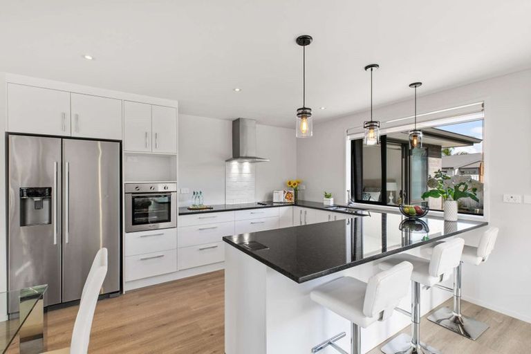 Photo of property in 7 Brian Cowley Place, Tuakau, 2121