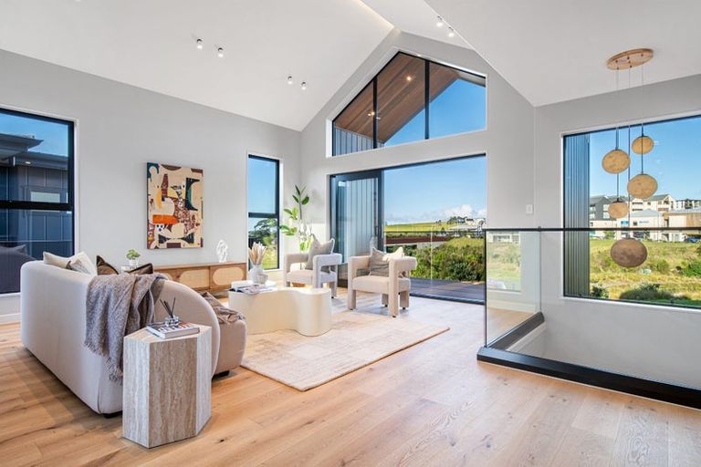 Photo of property in 14 Streamview Way, Long Bay, Auckland, 0630