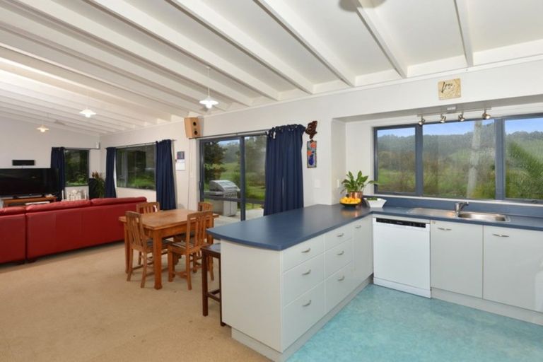 Photo of property in 132 Omana Road, Waiotira, 0193