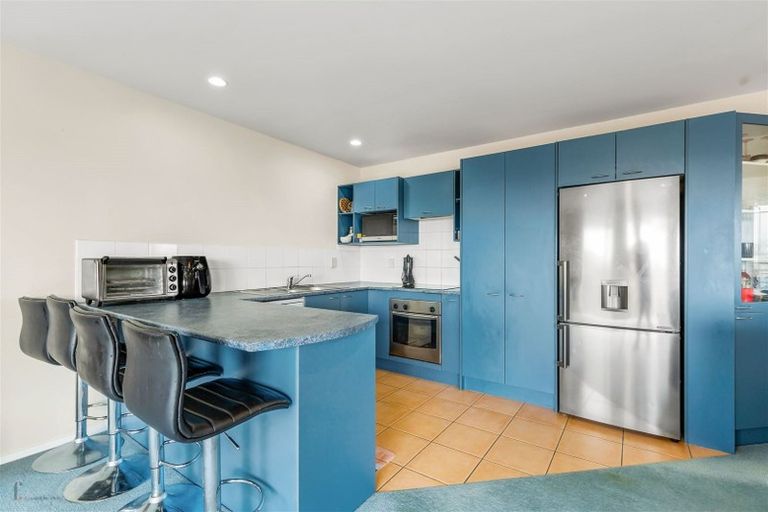 Photo of property in 147b Hobsonville Road, West Harbour, Auckland, 0618