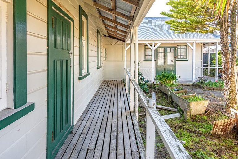 Photo of property in 19 Ruapehu Street, Castlecliff, Wanganui, 4501
