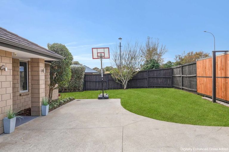Photo of property in 1 Puketi Lane, Waiuku, 2123