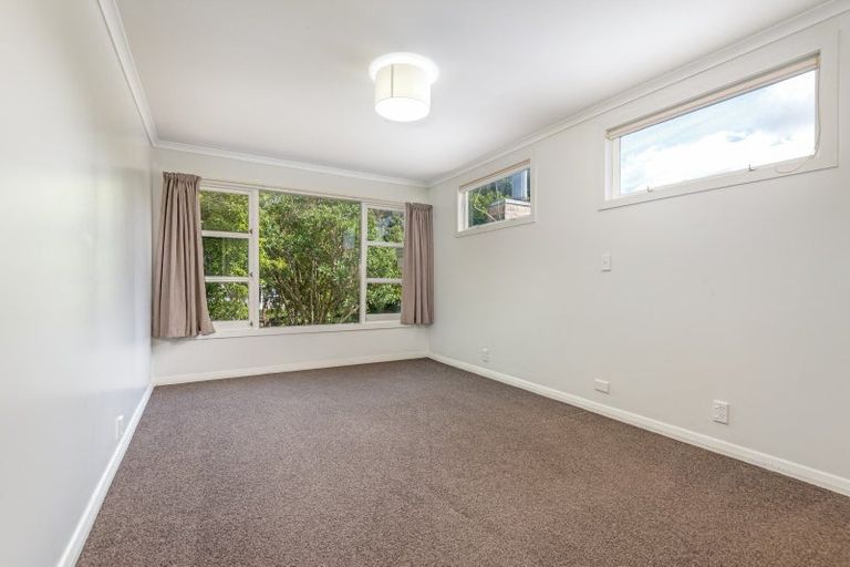 Photo of property in 17 Manawatu Street, Hokowhitu, Palmerston North, 4410