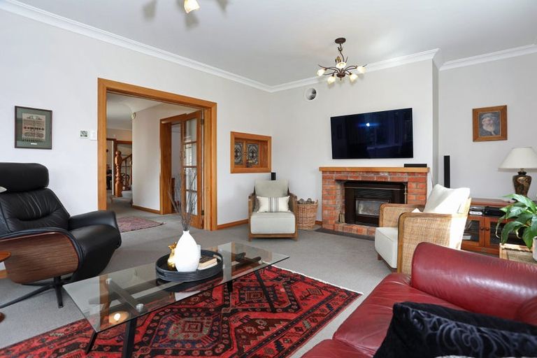 Photo of property in 2 Sandon Road, Feilding, 4702