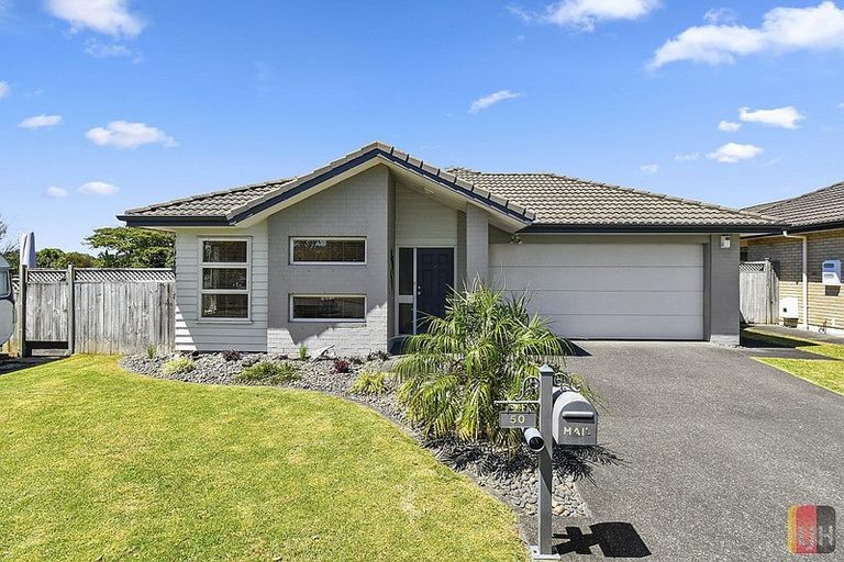 Photo of property in 50 Stranraer Crescent, Wattle Downs, Auckland, 2103