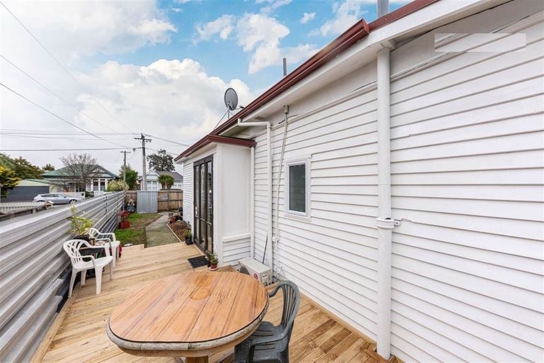 Photo of property in 16 Havelock Street, Phillipstown, Christchurch, 8011