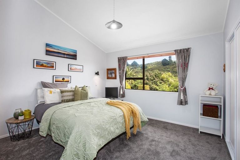 Photo of property in 54 Exploration Way, Whitby, Porirua, 5024