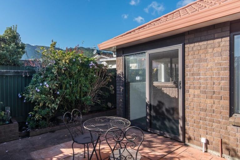 Photo of property in 1 Inverell Place, Waikanae, 5036