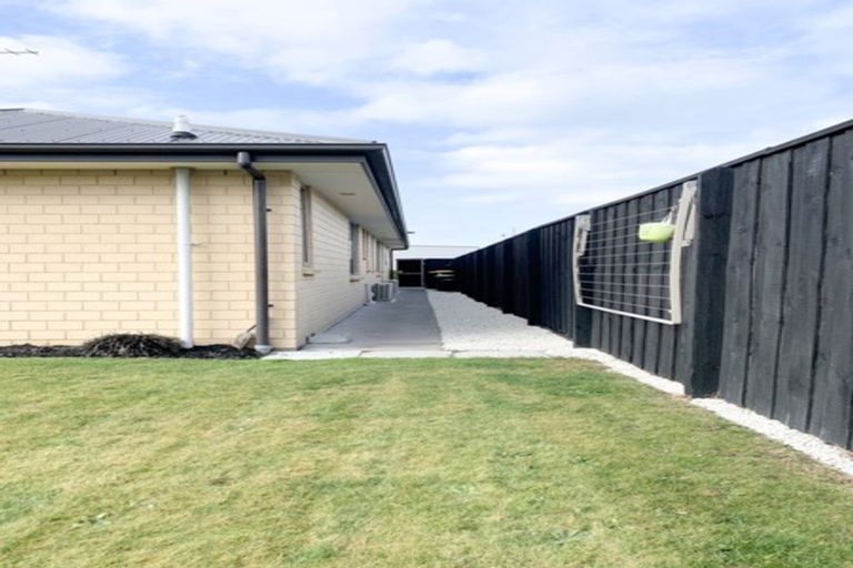 Photo of property in 3 Awarua Road, Pegasus, 7612