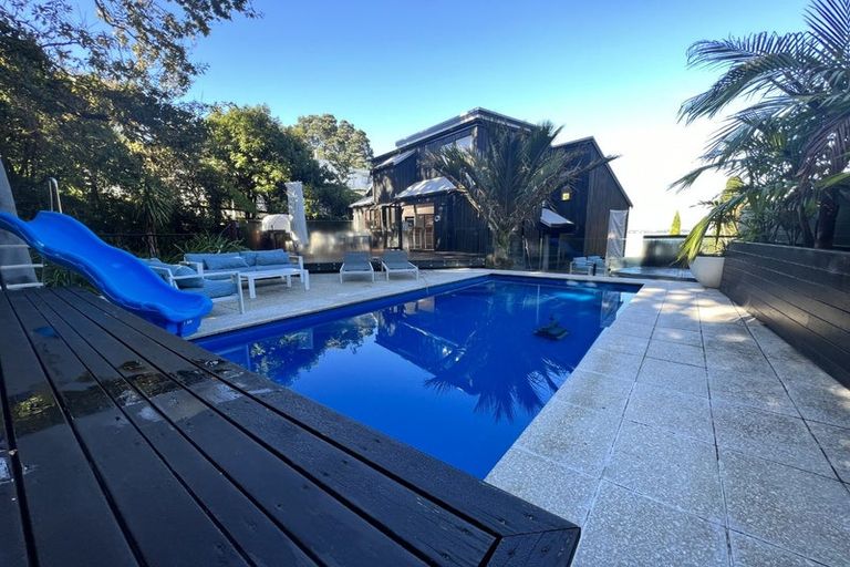 Photo of property in 23 Telephone Road, Birkenhead, Auckland, 0626