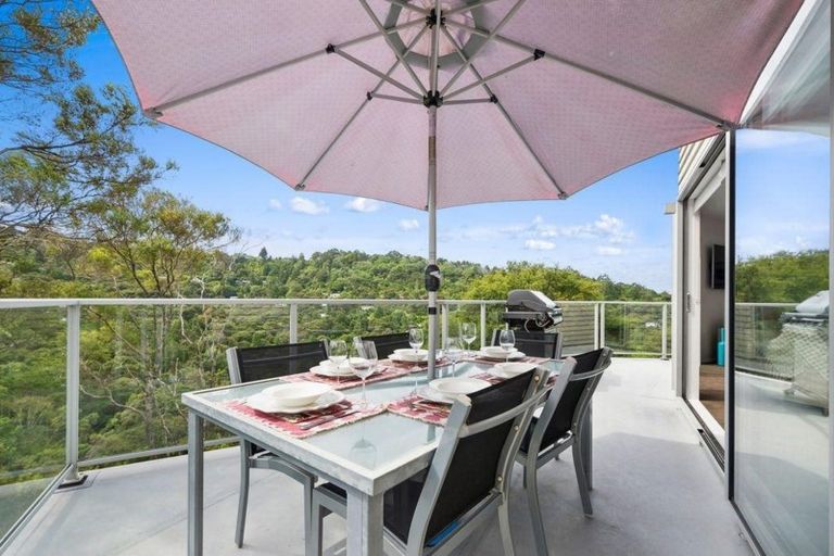 Photo of property in 96 Victory Road, Laingholm, Auckland, 0604