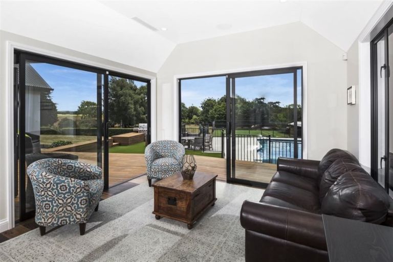 Photo of property in 360 Johns Road, Northwood, Christchurch, 8051